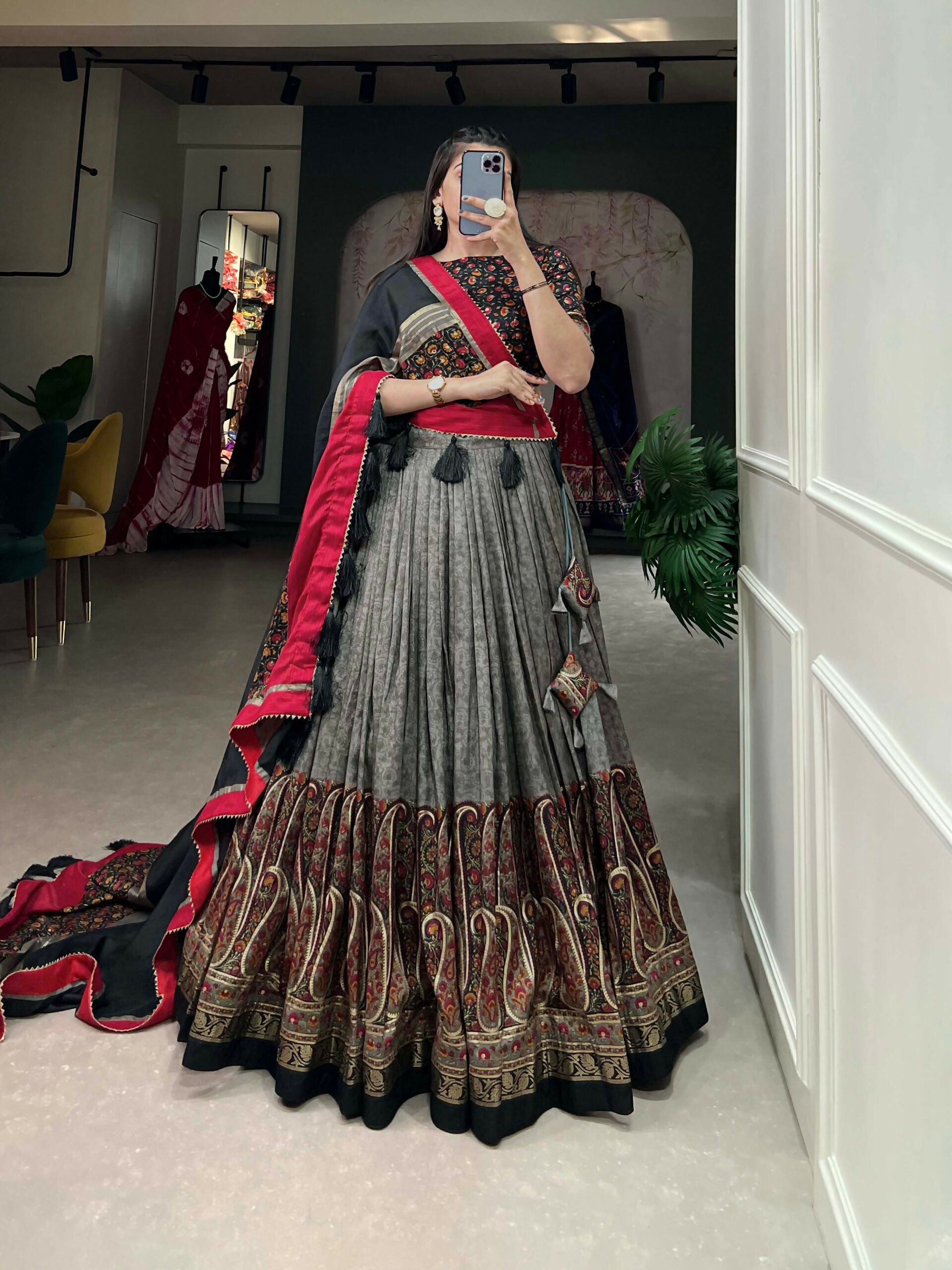 Vastranavya Kashmiri Print With Foil Print Lehenga with Unstitched Printed Blouse - Grey | Grocsy