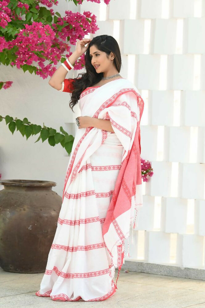Beatitude White Cotton Handloom Saree | Grocsy