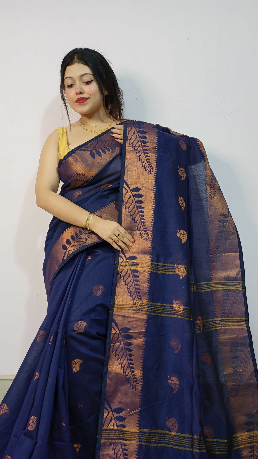Exclusive Collection Beautiful Navy Blue Cotton Silk Woven Handloom Saree With Running Blouse Piece | Grocsy