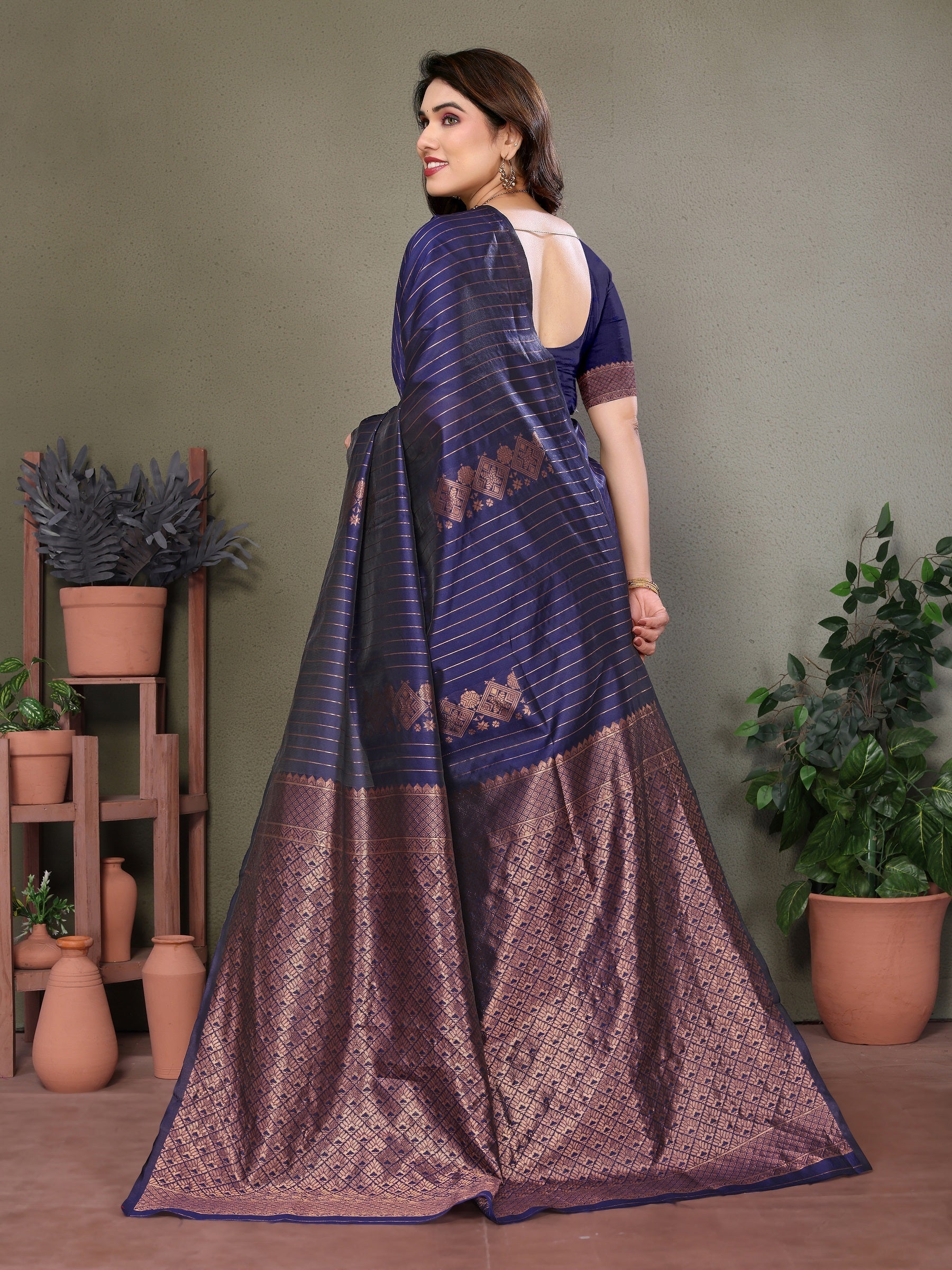 Vedant Vastram Litchi Silk Banarasi Silk Saree - Navy | Grocsy