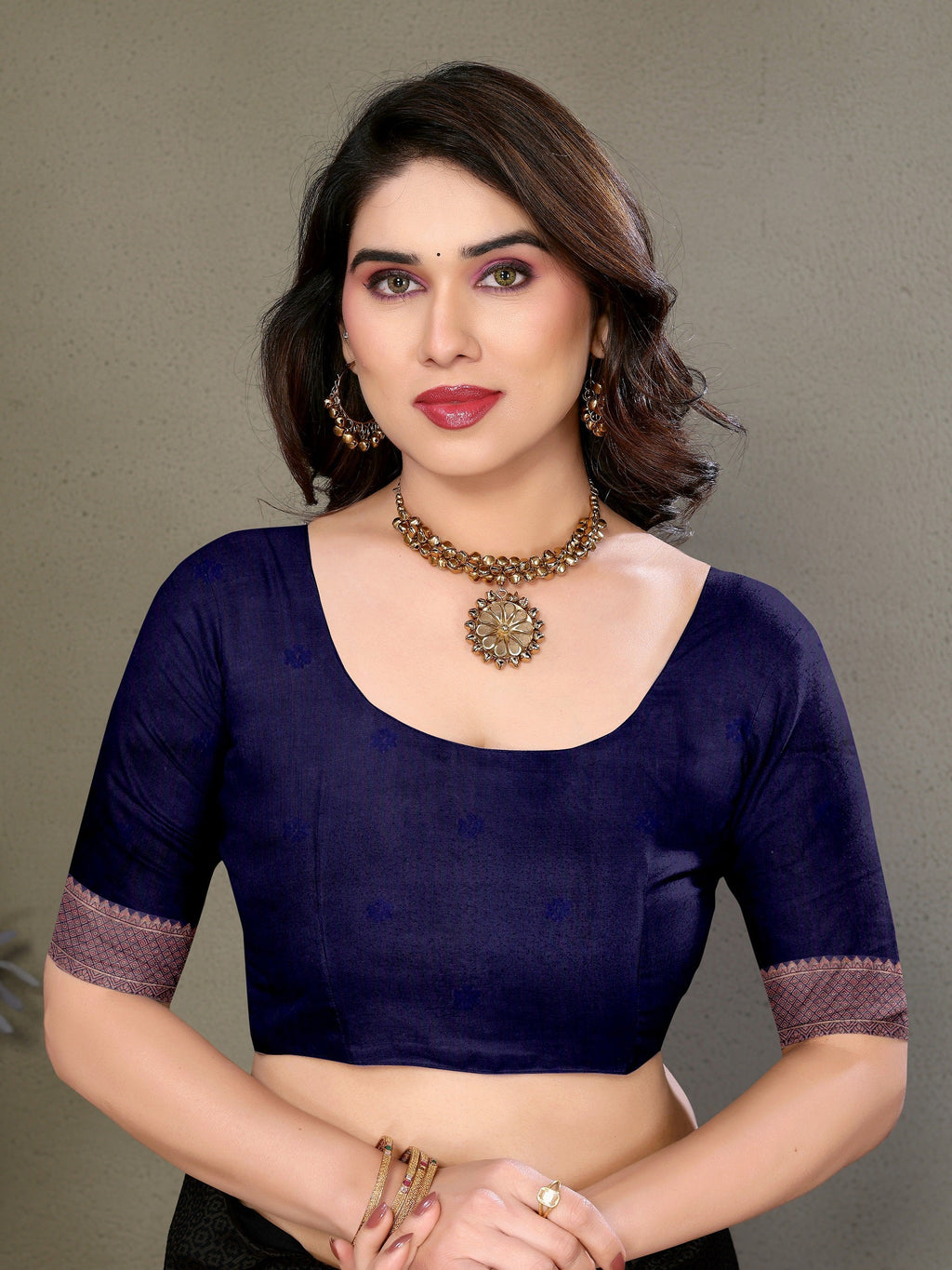 Vedant Vastram Litchi Silk Banarasi Silk Saree - Navy | Grocsy