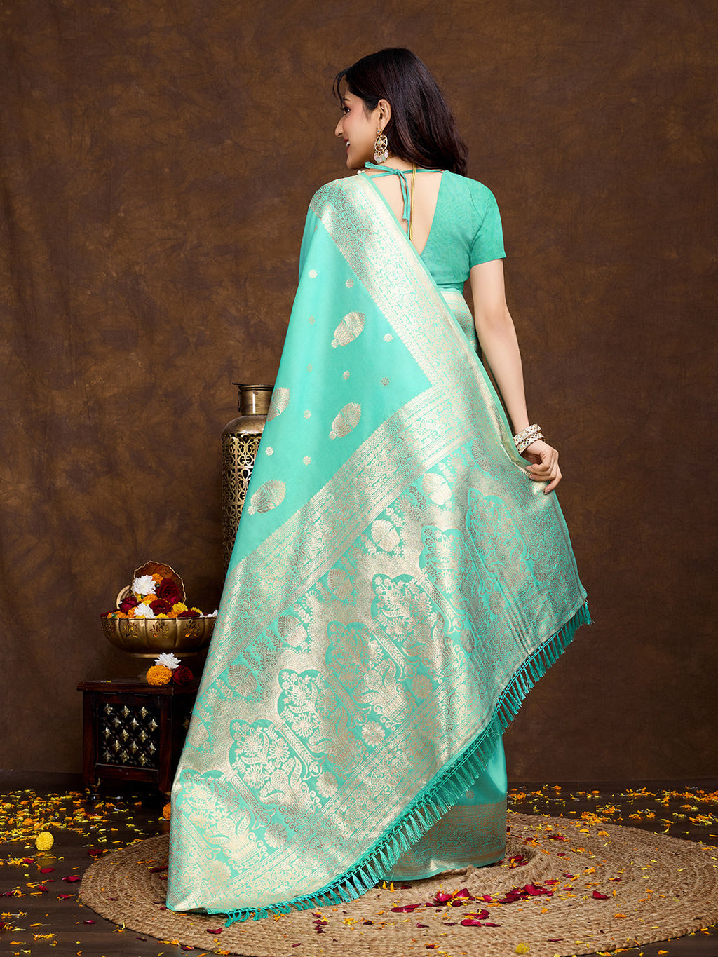 Vedant Vastram Banarasi Silk Fashion Saree - Seegreen | Grocsy