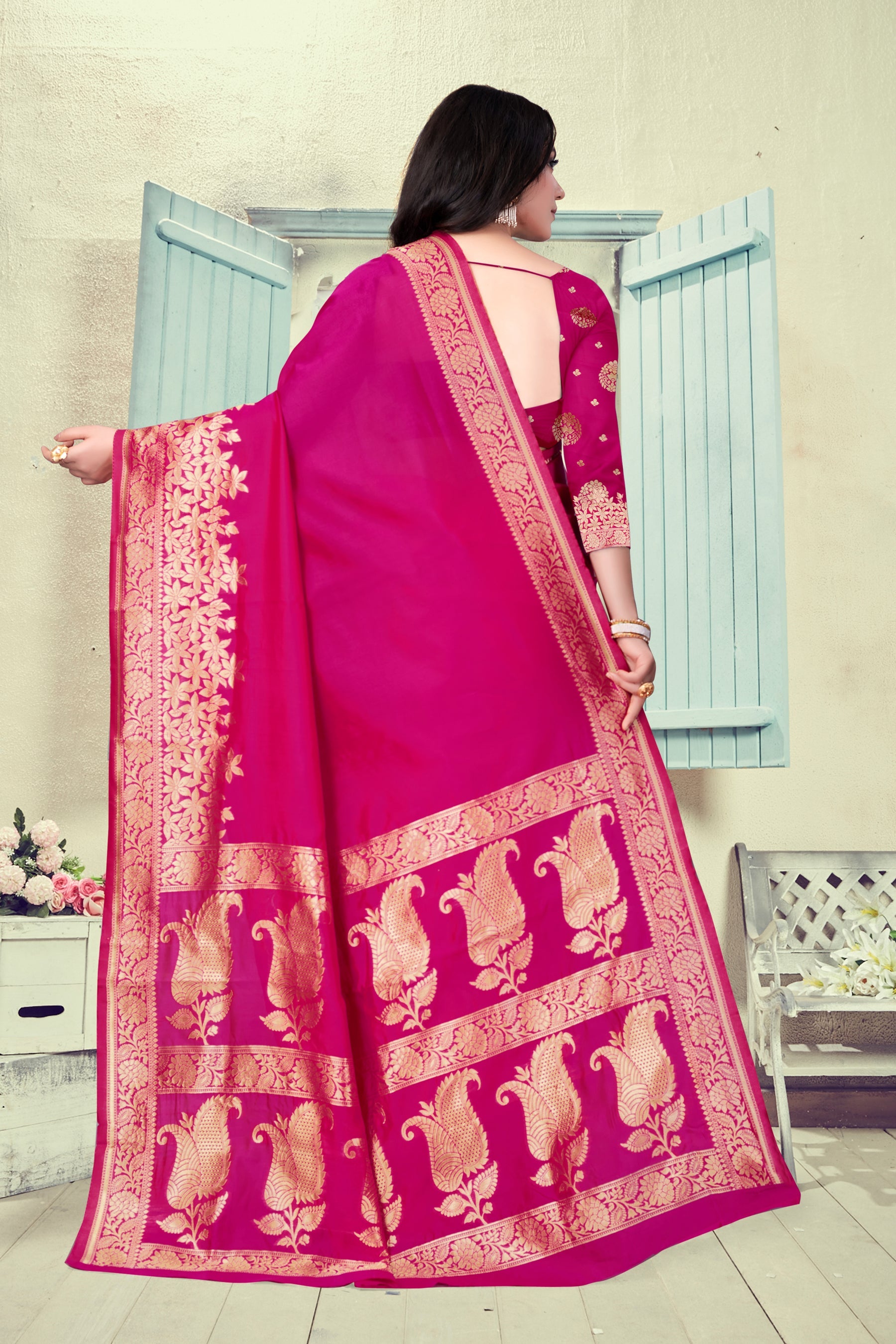 Vedant Vastram Litchi Silk Designer Banarasi Saree - Magenta | Grocsy