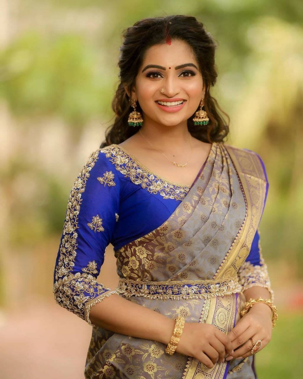 DEIANA'S Beautiful Designer Golden zari Soft Lichi Silk Saree - Cream | Grocsy