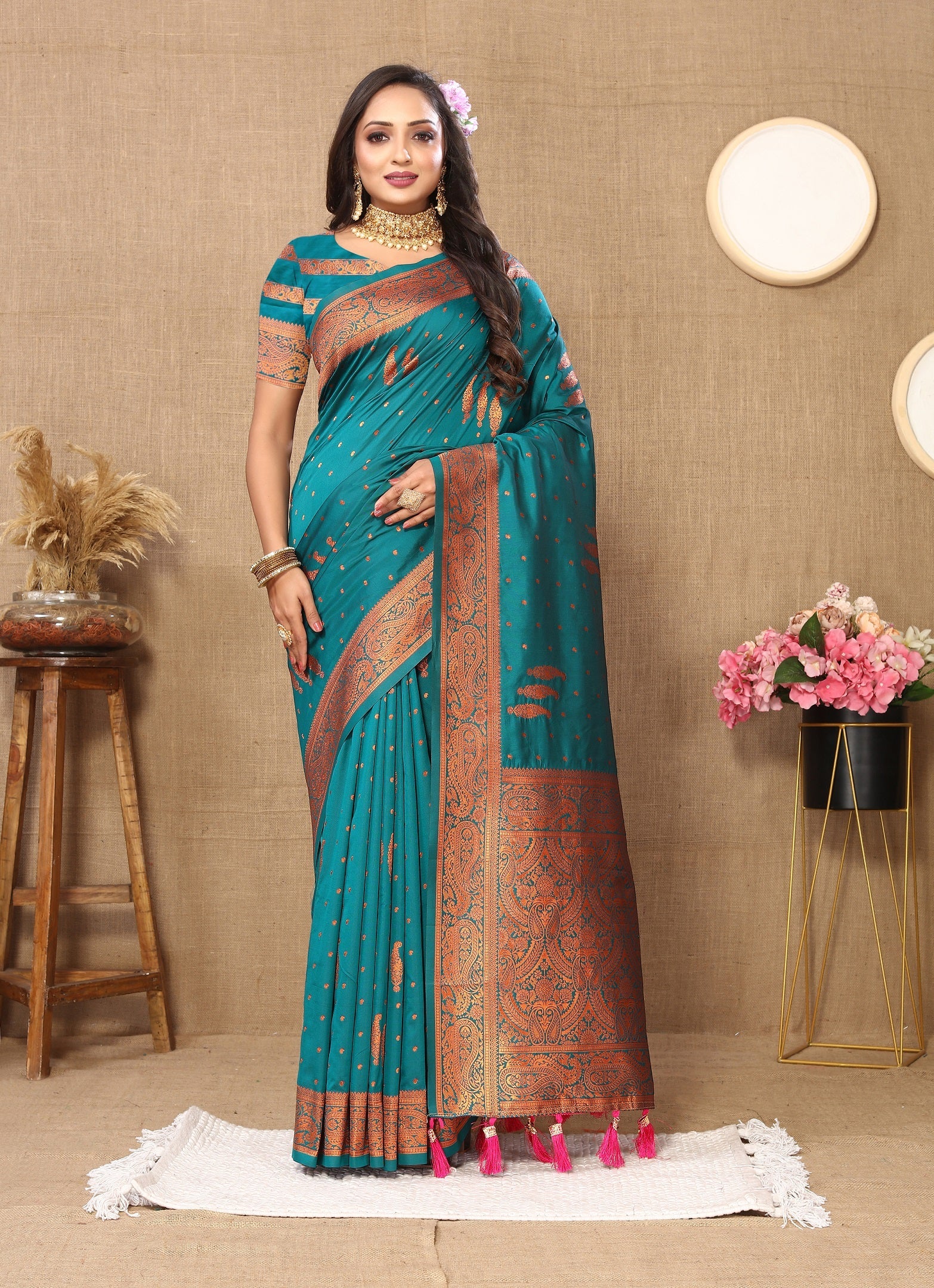 Vedant Vastram See Green Color Banarasi Silk Saree - See Green | Grocsy