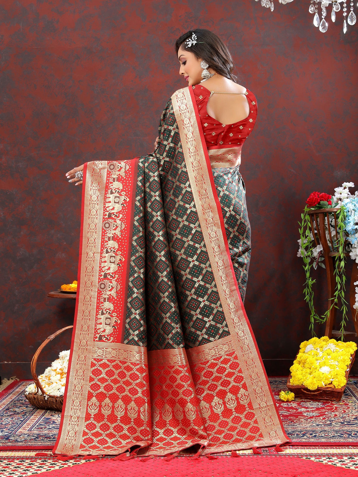 Vedant Vastram Bottle Green Color Kanjeevaram Patola Silk Saree - Bottle Green | Grocsy