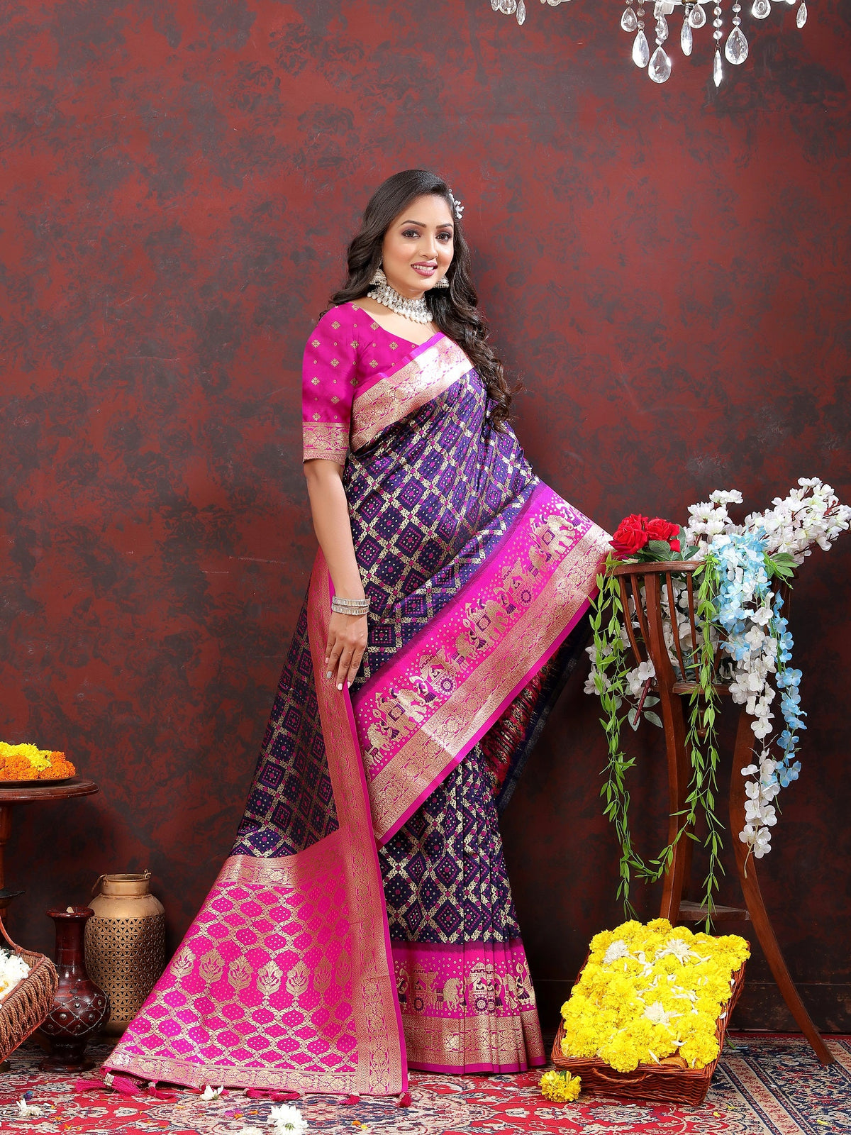 Vedant Vastram Violet Color Kanjeevaram Patola Silk Saree - Violet | Grocsy