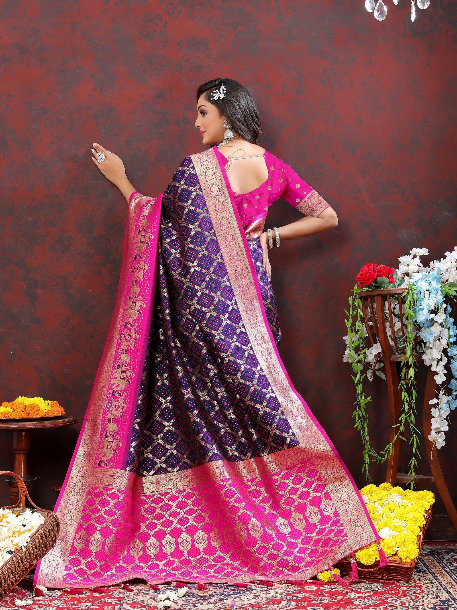 Vedant Vastram Violet Color Kanjeevaram Patola Silk Saree - Violet | Grocsy