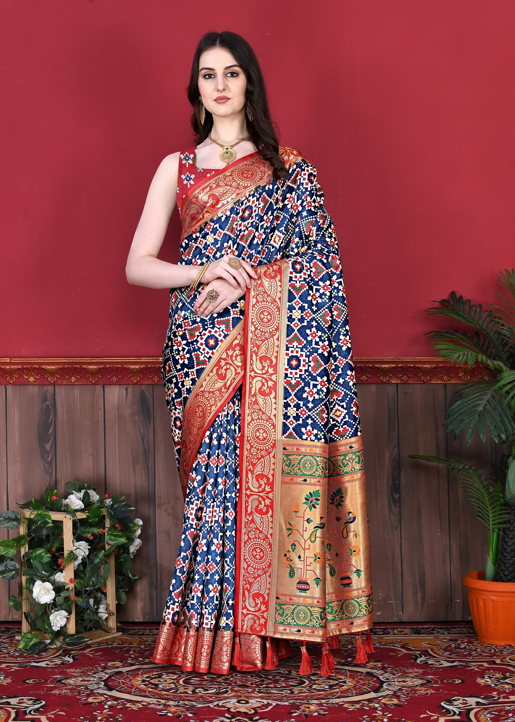 Vedant Vastram Navy Blue Color Kanjeevaram Silk Saree - Navy Blue | Grocsy