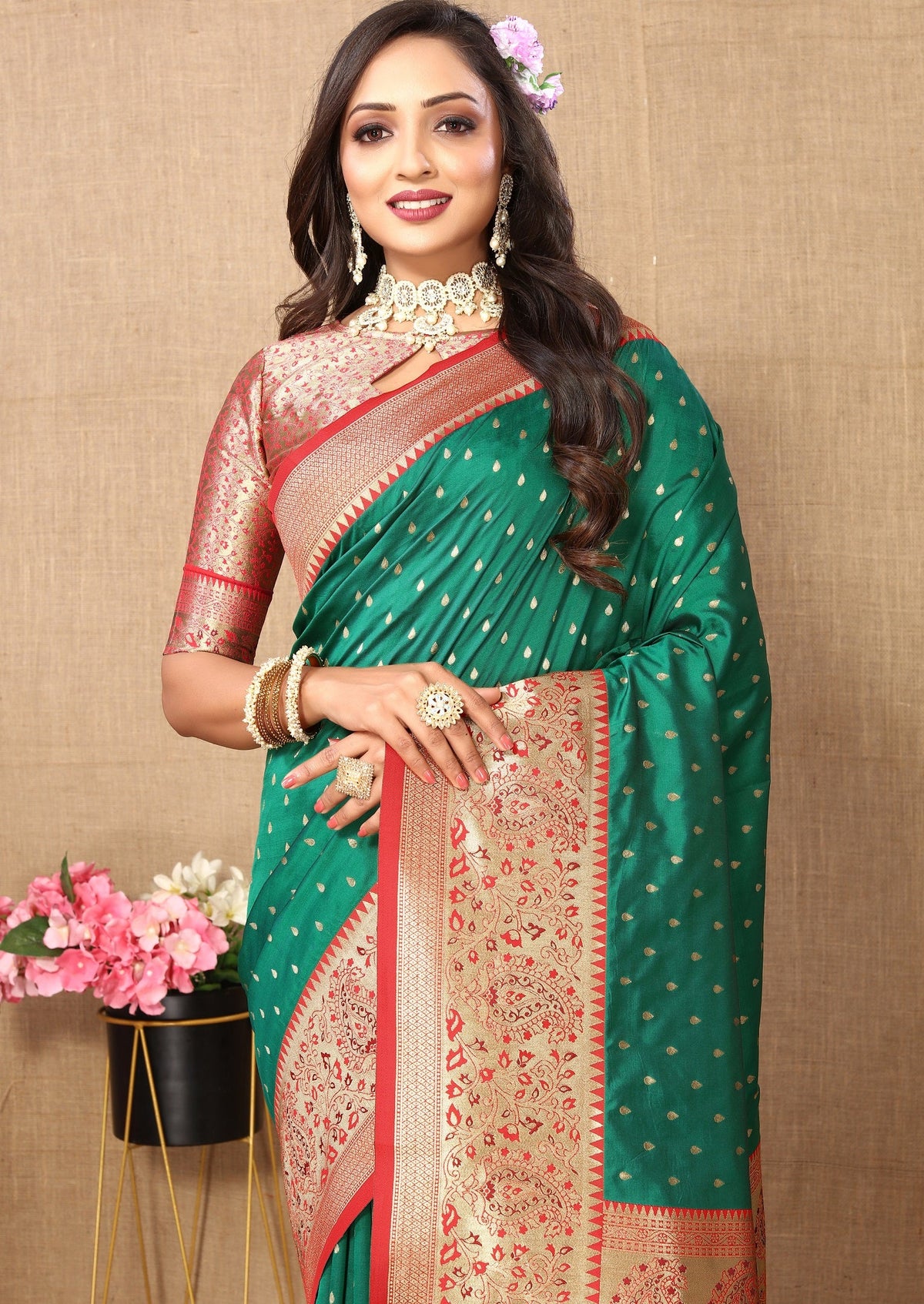 Vedant Vastram Green Color Kanjeevaram Silk Saree - Green | Grocsy