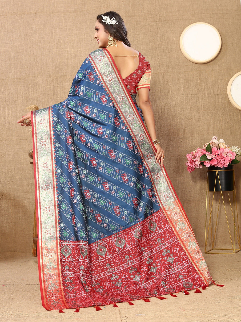 Vedant Vastram Navy Blue Color Kanjeevaram Patola Silk Saree - Navy Blue | Grocsy