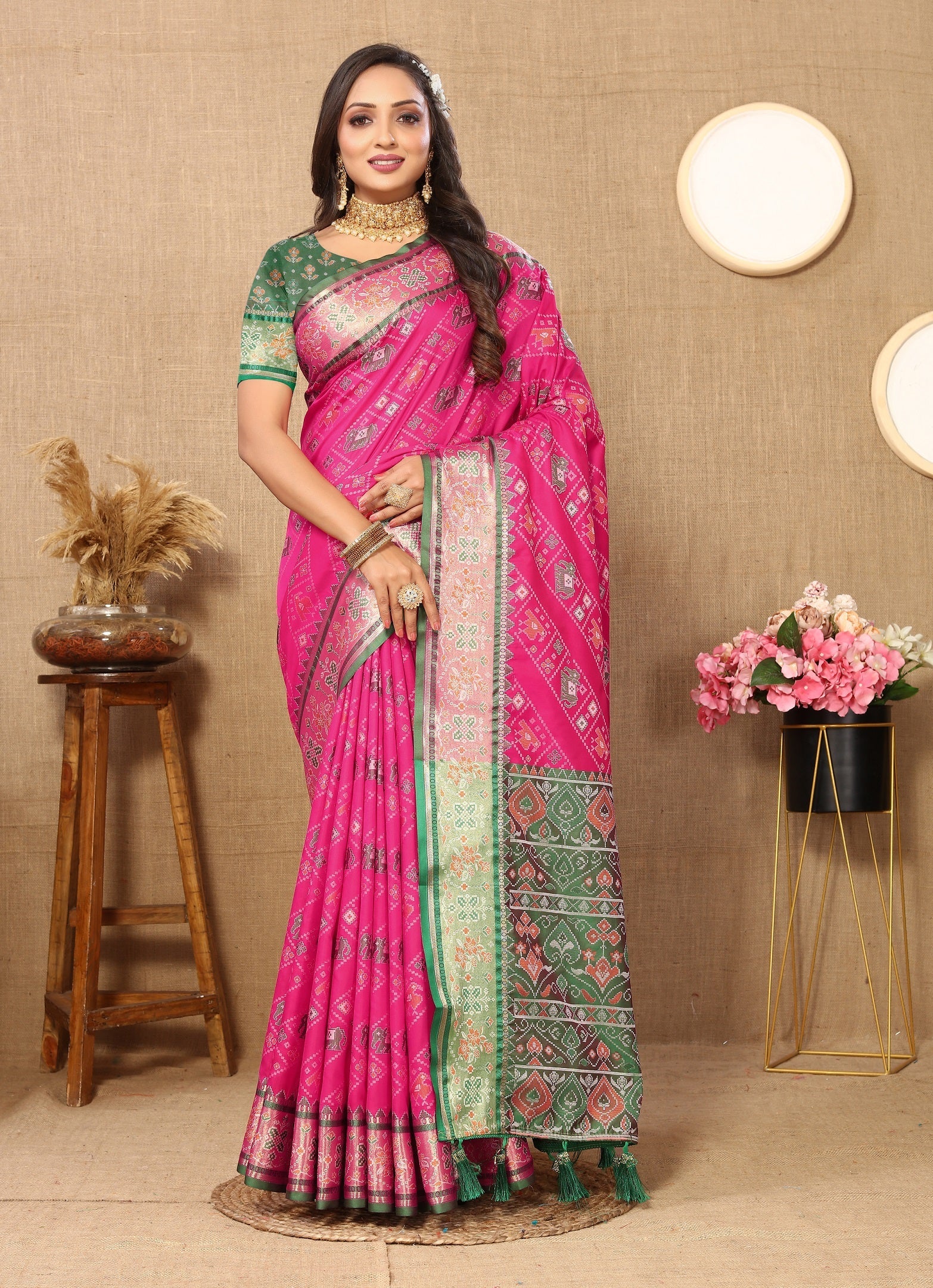 Vedant Vastram Pink Color Kanjeevaram Patola Silk Saree - Pink | Grocsy