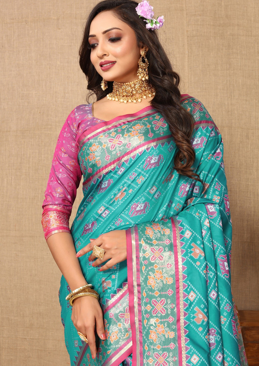 Vedant Vastram Rama Color Kanjeevaram Patola Silk Saree - Rama | Grocsy
