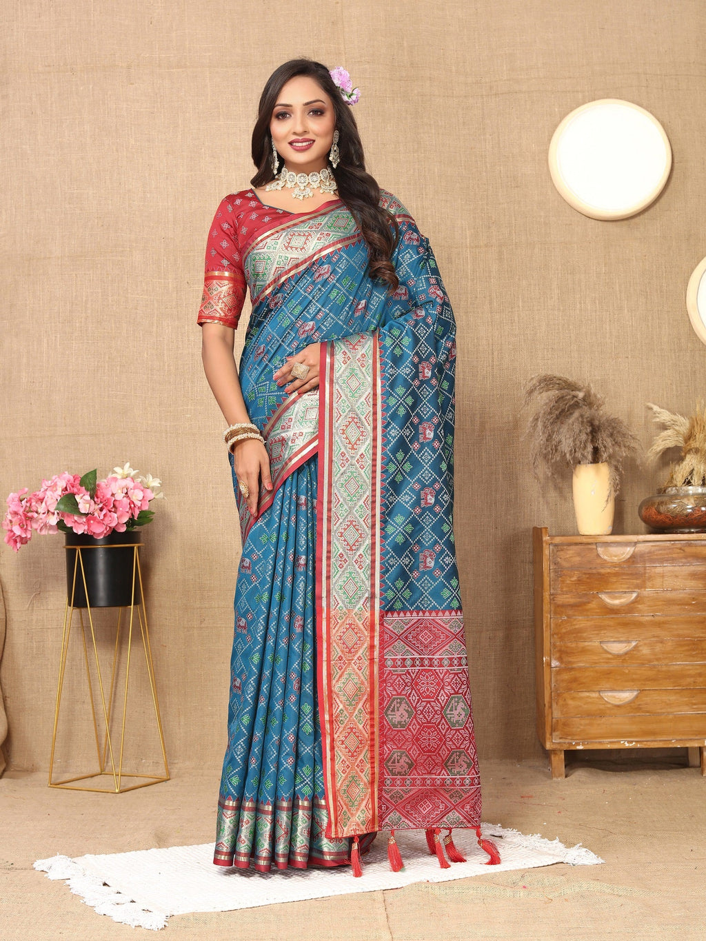 Vedant Vastram Navy Blue Color Kanjeevaram Patola Silk Saree - Navy Blue | Grocsy