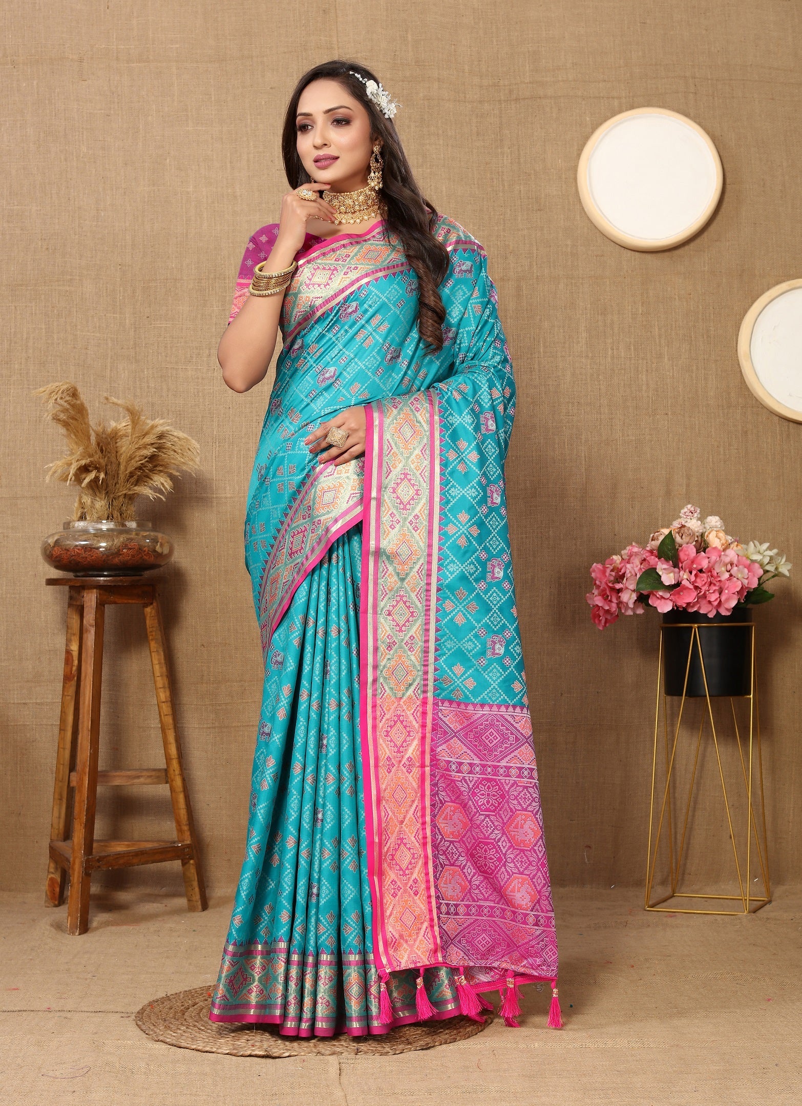 Vedant Vastram Rama Color Kanjeevaram Patola Silk Saree - Rama | Grocsy