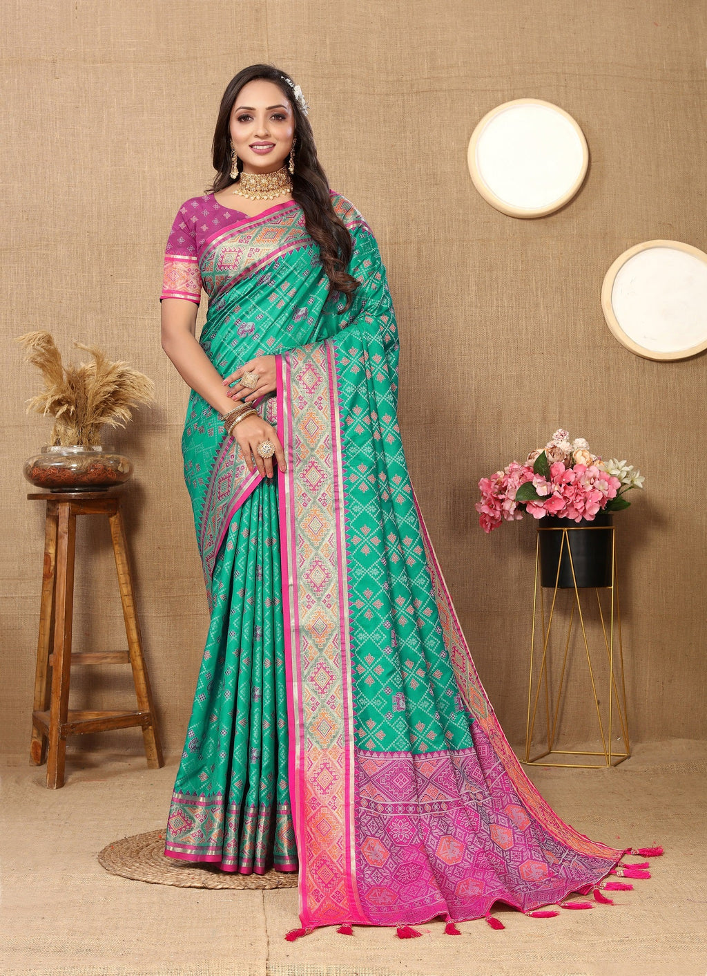 Vedant Vastram See Green Color Kanjeevaram Patola Silk Saree - See Green | Grocsy