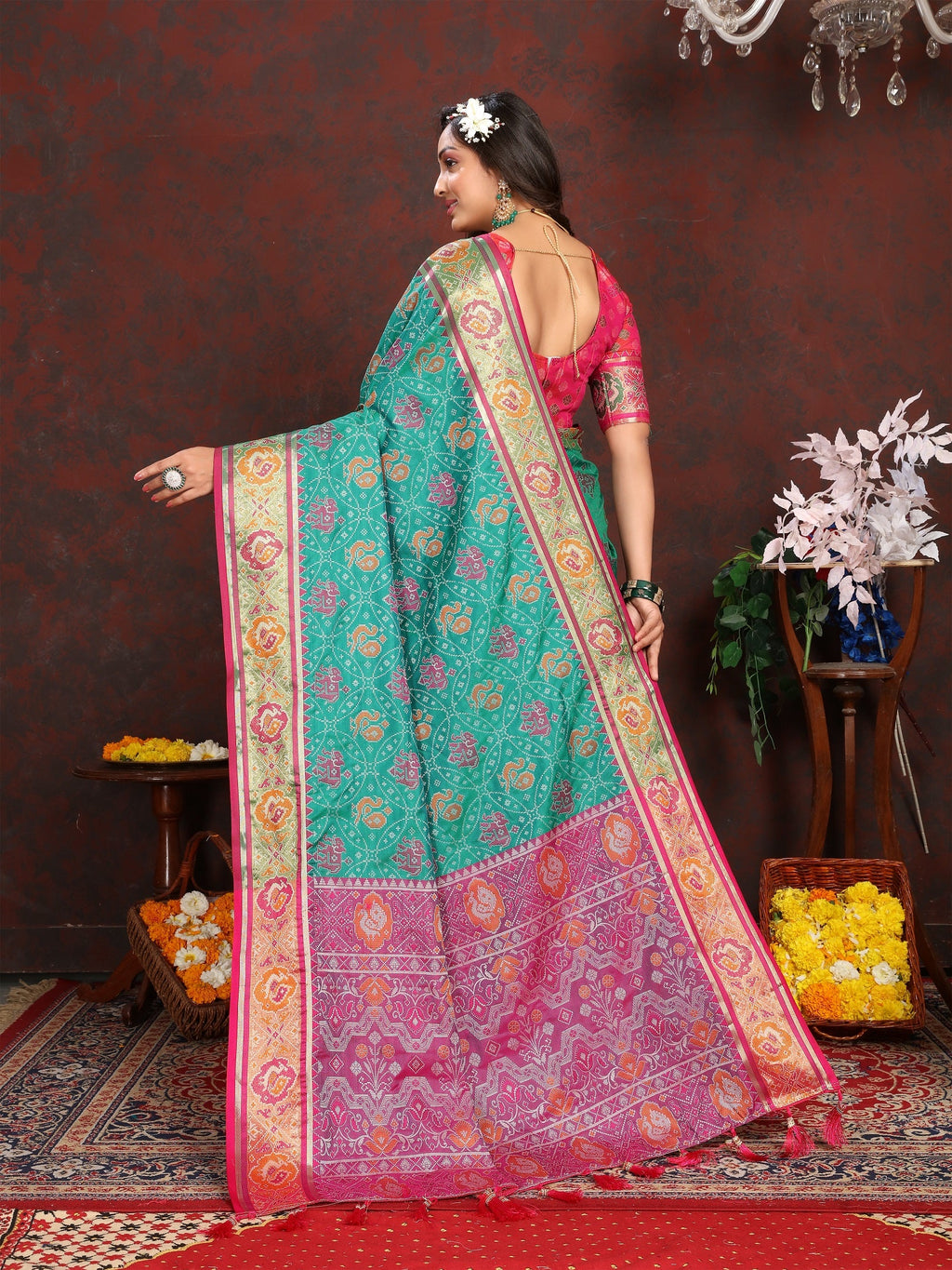 Vedant Vastram See Green Color Kanjeevaram Patola Silk Saree - See Green | Grocsy