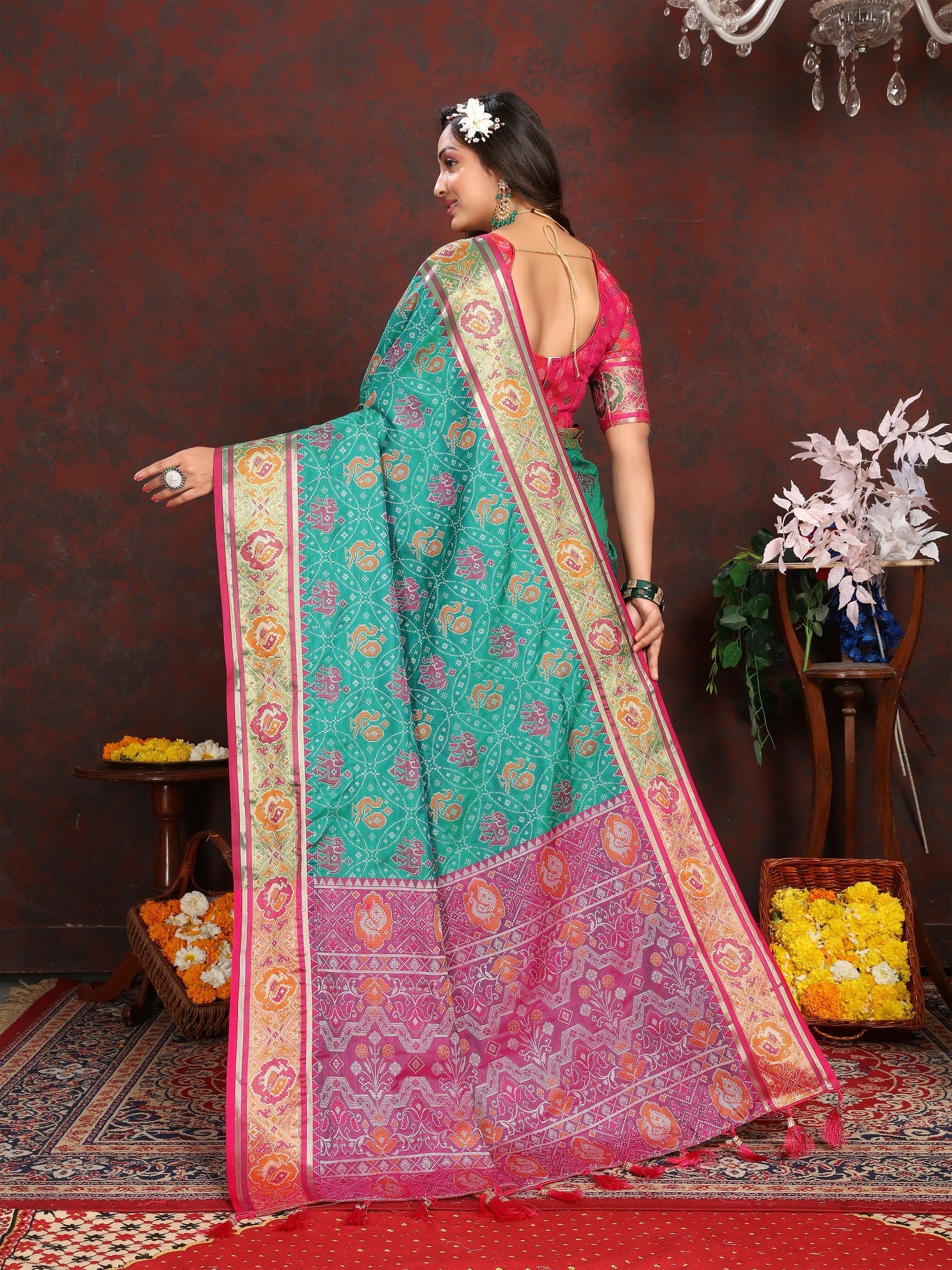 Vedant Vastram See Green Color Kanjeevaram Patola Silk Saree - See Green | Grocsy