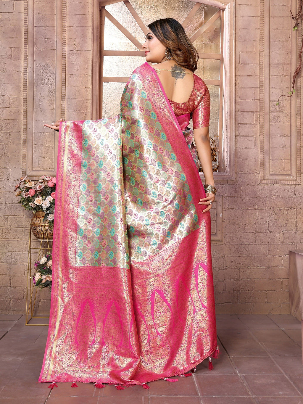 Vedant Vastram Soft Litchi Silk Kanjeevaram Silk Saree - Parrot | Grocsy