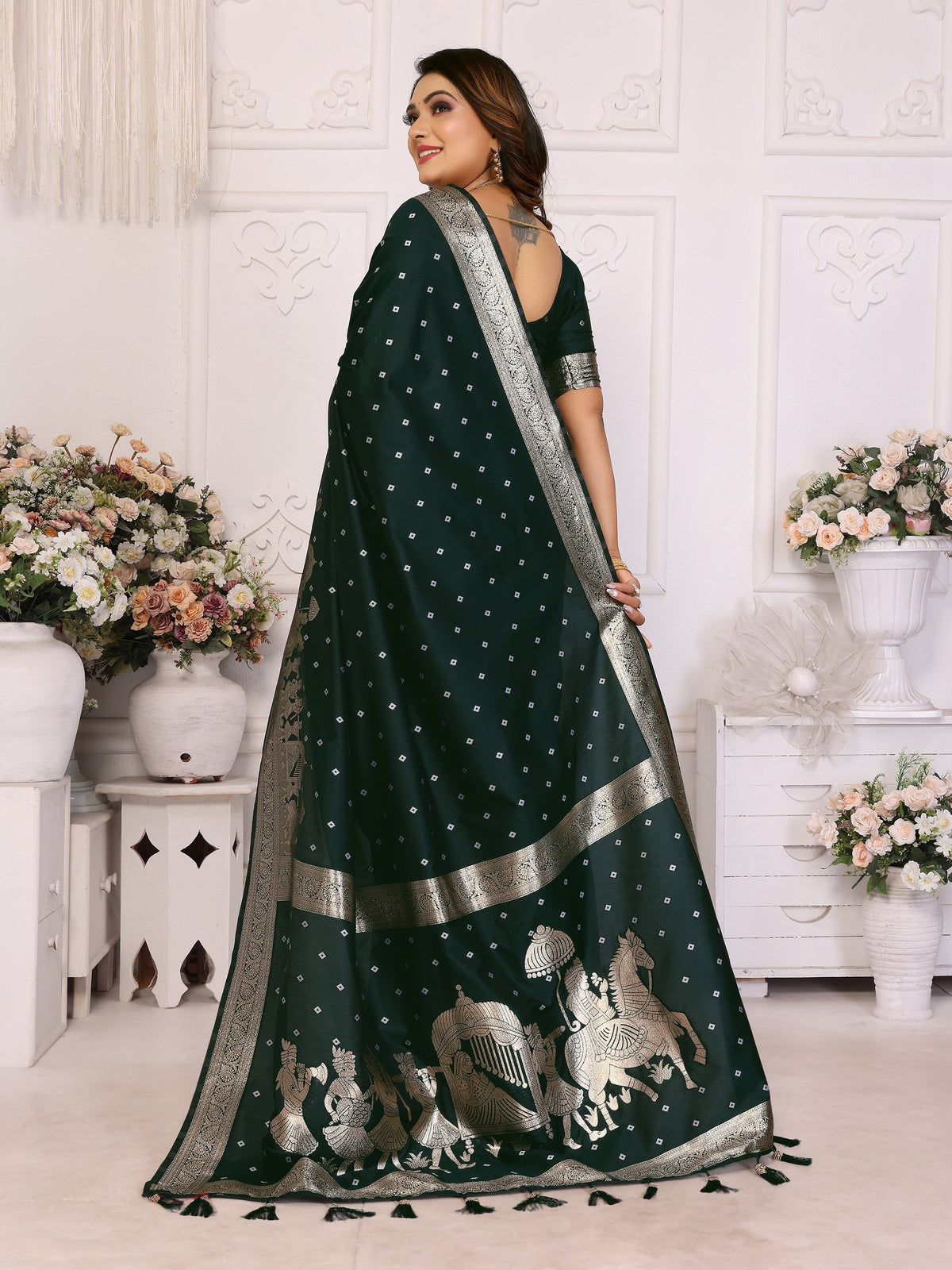 Vedant Vastram Soft Litchi Silk Banarasi Silk Saree - Green | Grocsy