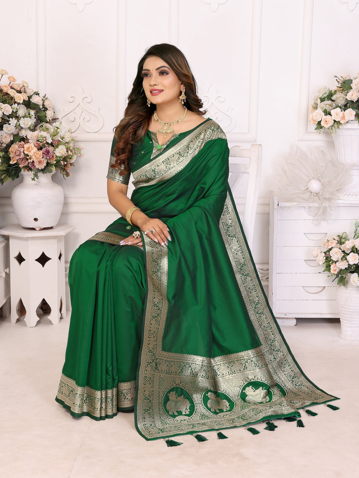 Vedant Vastram Soft Litchi Silk Banarasi Silk Saree - Green | Grocsy
