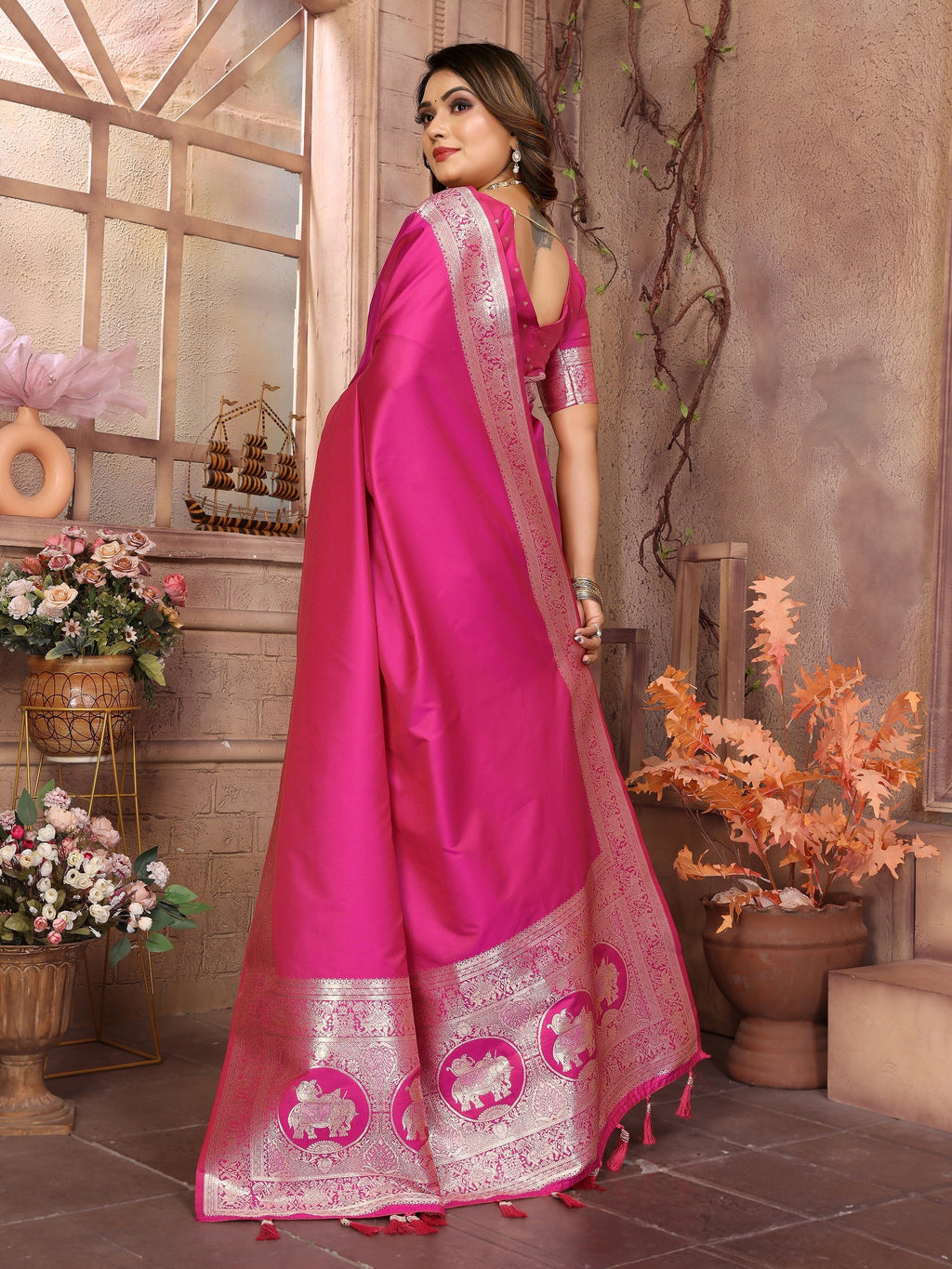 Vedant Vastram Soft Litchi Silk Banarasi Silk Saree - Magenta | Grocsy