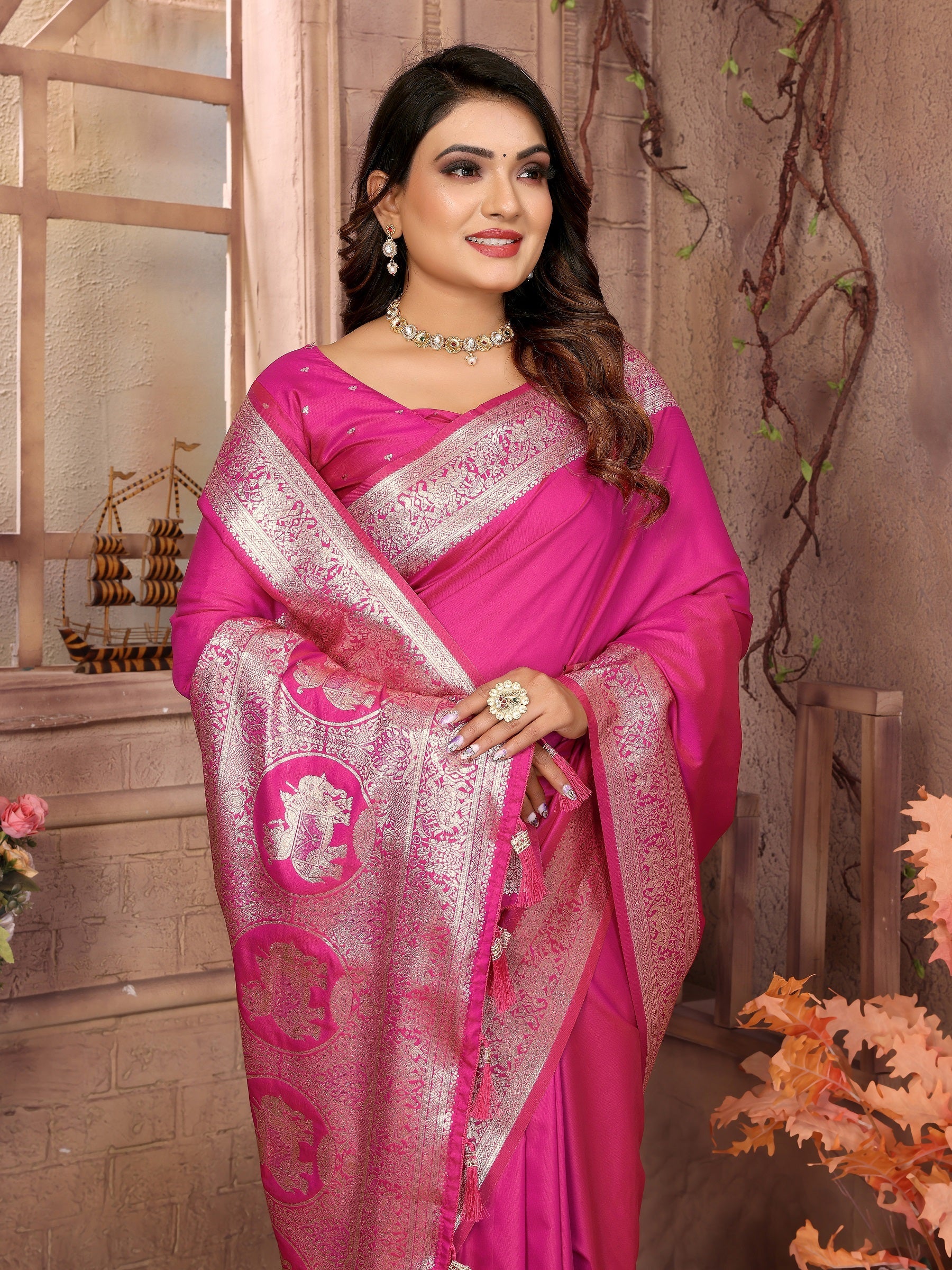 Vedant Vastram Soft Litchi Silk Banarasi Silk Saree - Magenta | Grocsy