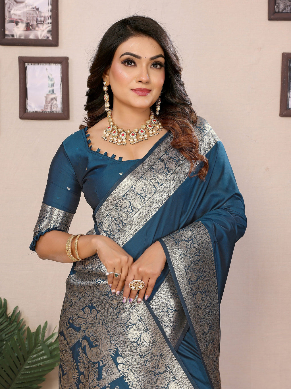 Vedant Vastram Soft Litchi Silk Banarasi Silk Saree - Morpich | Grocsy