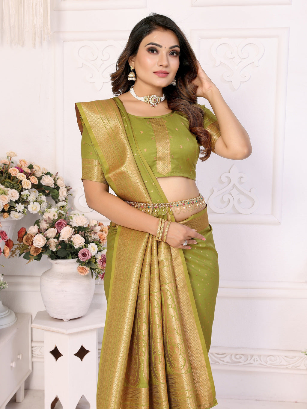 Vedant Vastram Soft Litchi Silk Banarasi Silk Saree - Mahendi | Grocsy