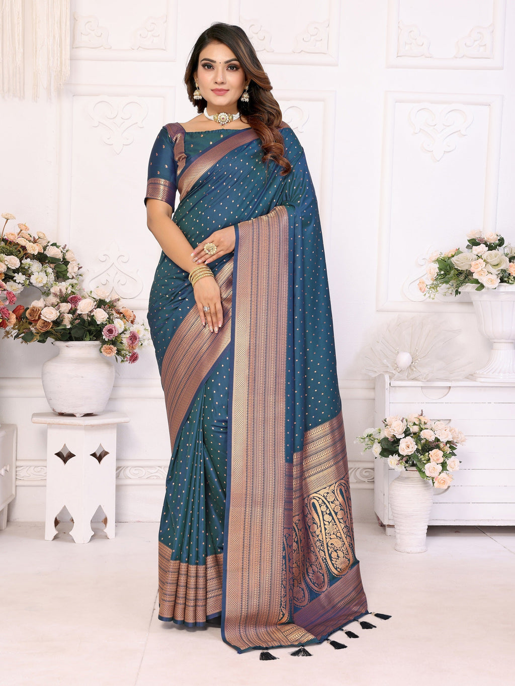 Vedant Vastram Soft Litchi Silk Banarasi Silk Saree - Navy | Grocsy