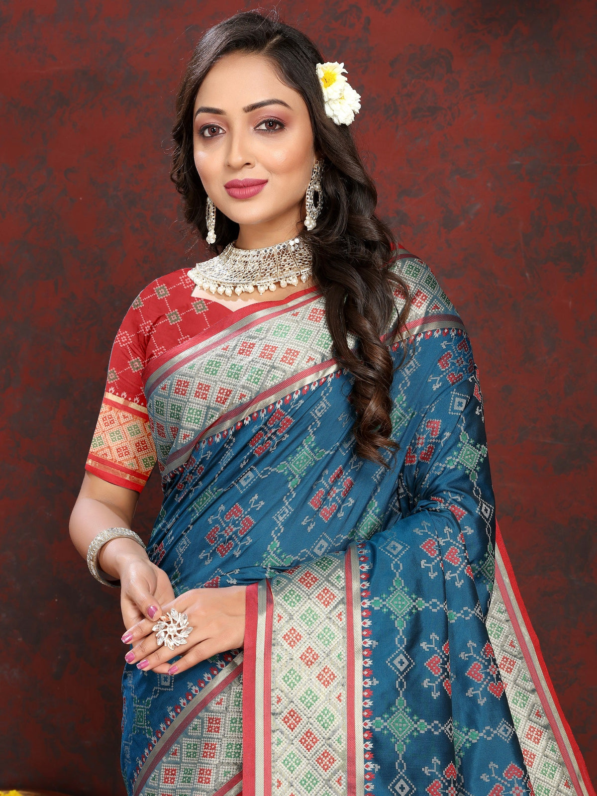 Vedant Vastram Navy Blue Color Kanjeevaram Patola Silk Saree - Navy Blue | Grocsy