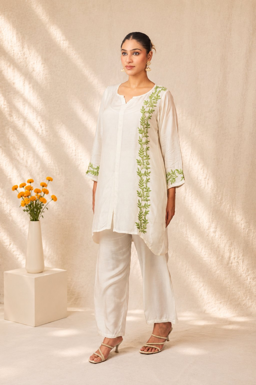Gharana India Natural Muslin Green Leaf Pattern Short Kurta Set | Grocsy