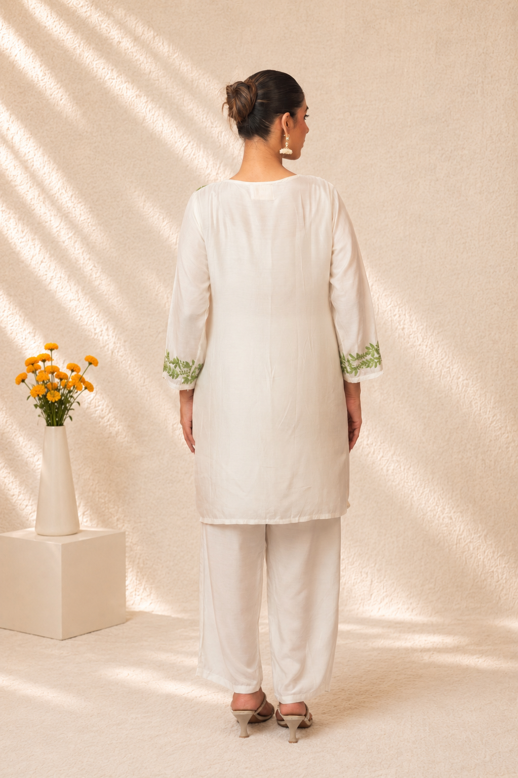 Gharana India Natural Muslin Green Leaf Pattern Short Kurta Set | Grocsy