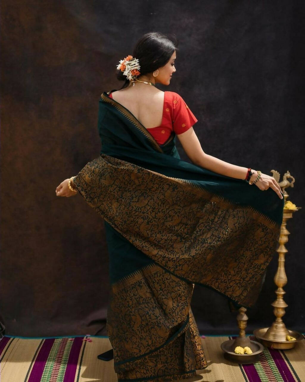 DEIANA'S Beautiful Designer Golden zari Soft Lichi Silk Saree - Green | Grocsy