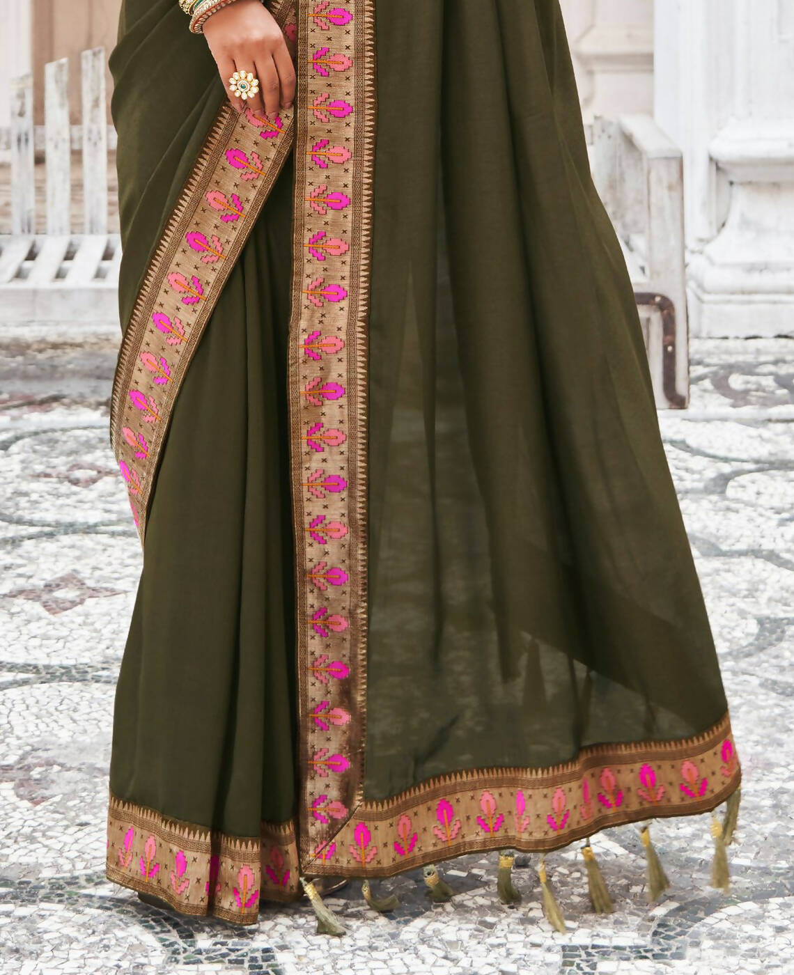 Olive Vichitra Solid Saree With Unstitched Blouse Piece - Juhi | Grocsy
