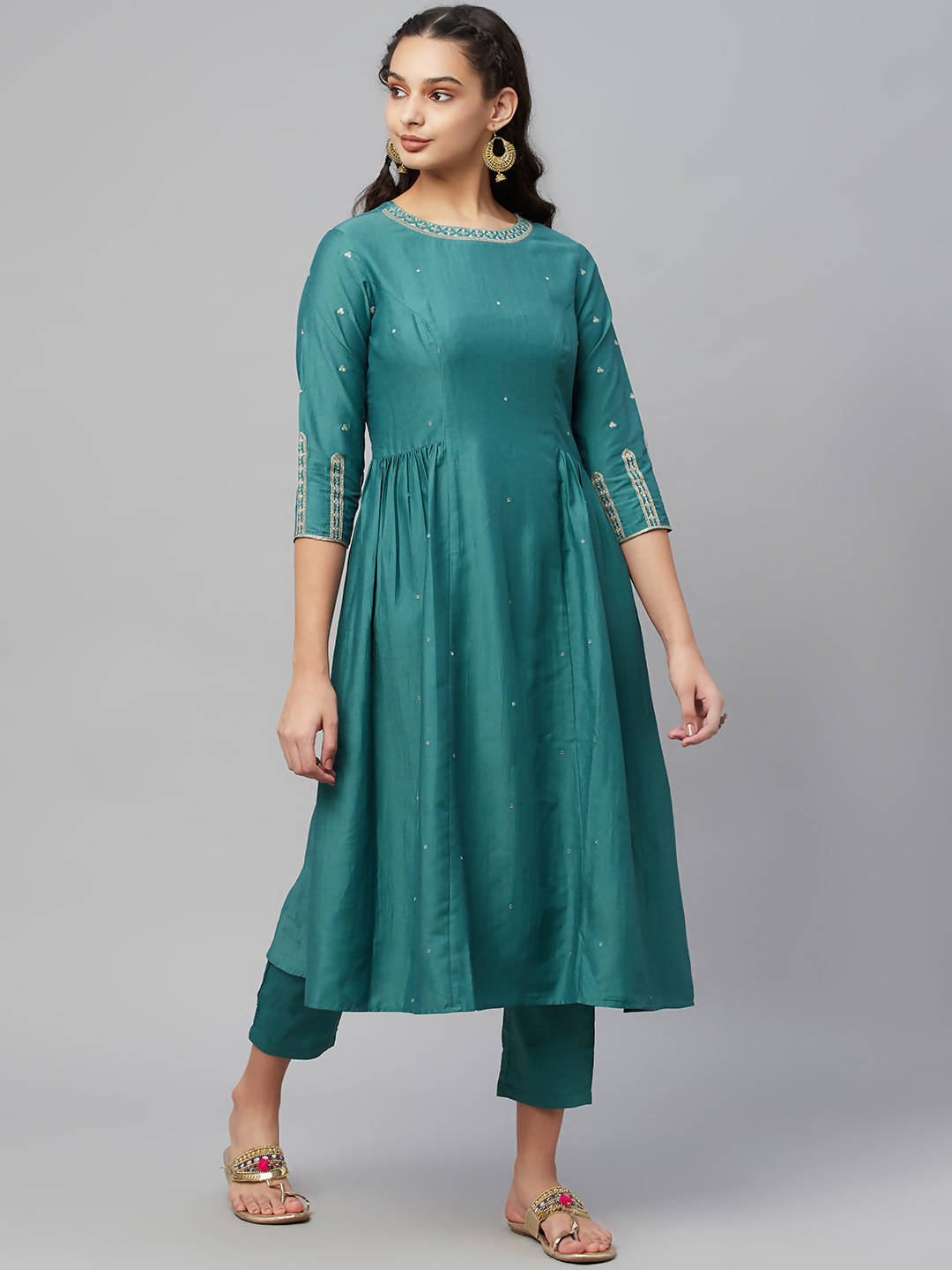 Myshka Dark Green Embroidered 3/4 Sleeve Round Neck Kurta Pant Dupatta Set | Grocsy
