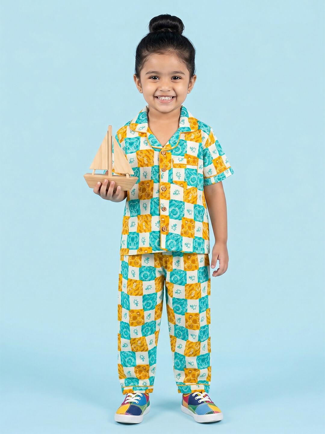Breathables Woven Cotton Half Sleeves Checks Shirt & Pyjama Multicolour | Grocsy