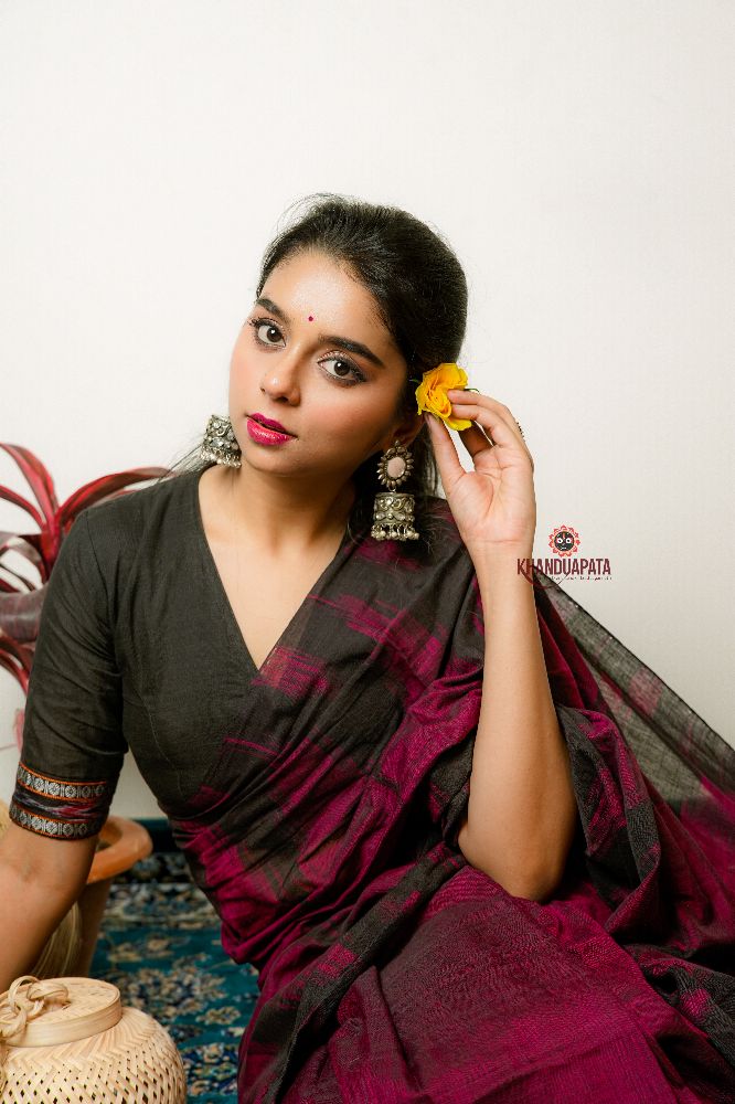 khanduapata Deep Red Plain Cotton Saree For Women | Grocsy