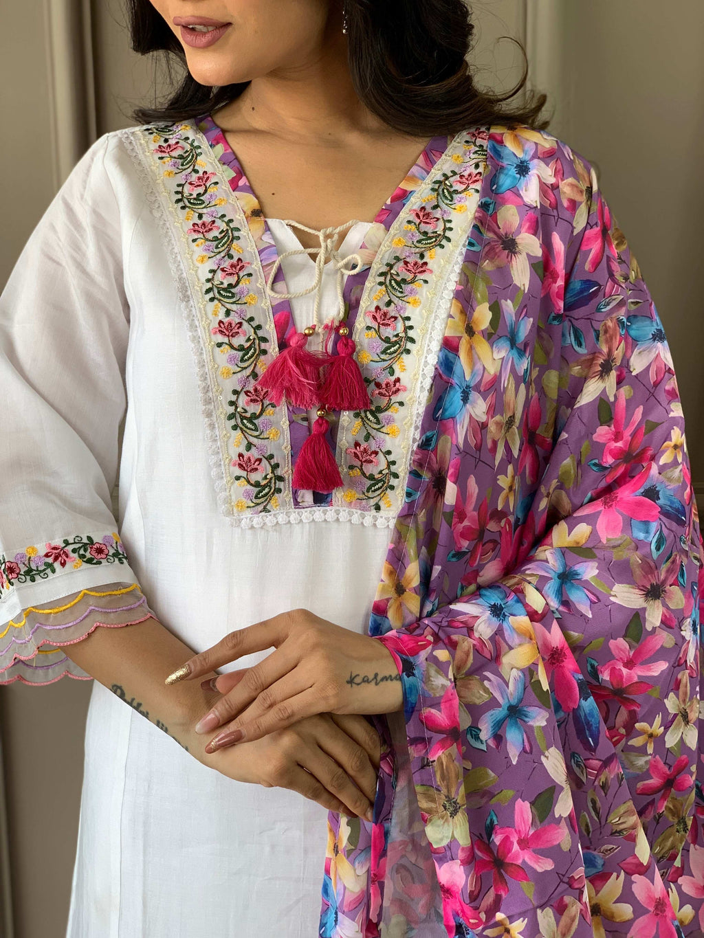 The52 Women White Chanderi Embroidered Kurta Pant Dupatta Set | Grocsy