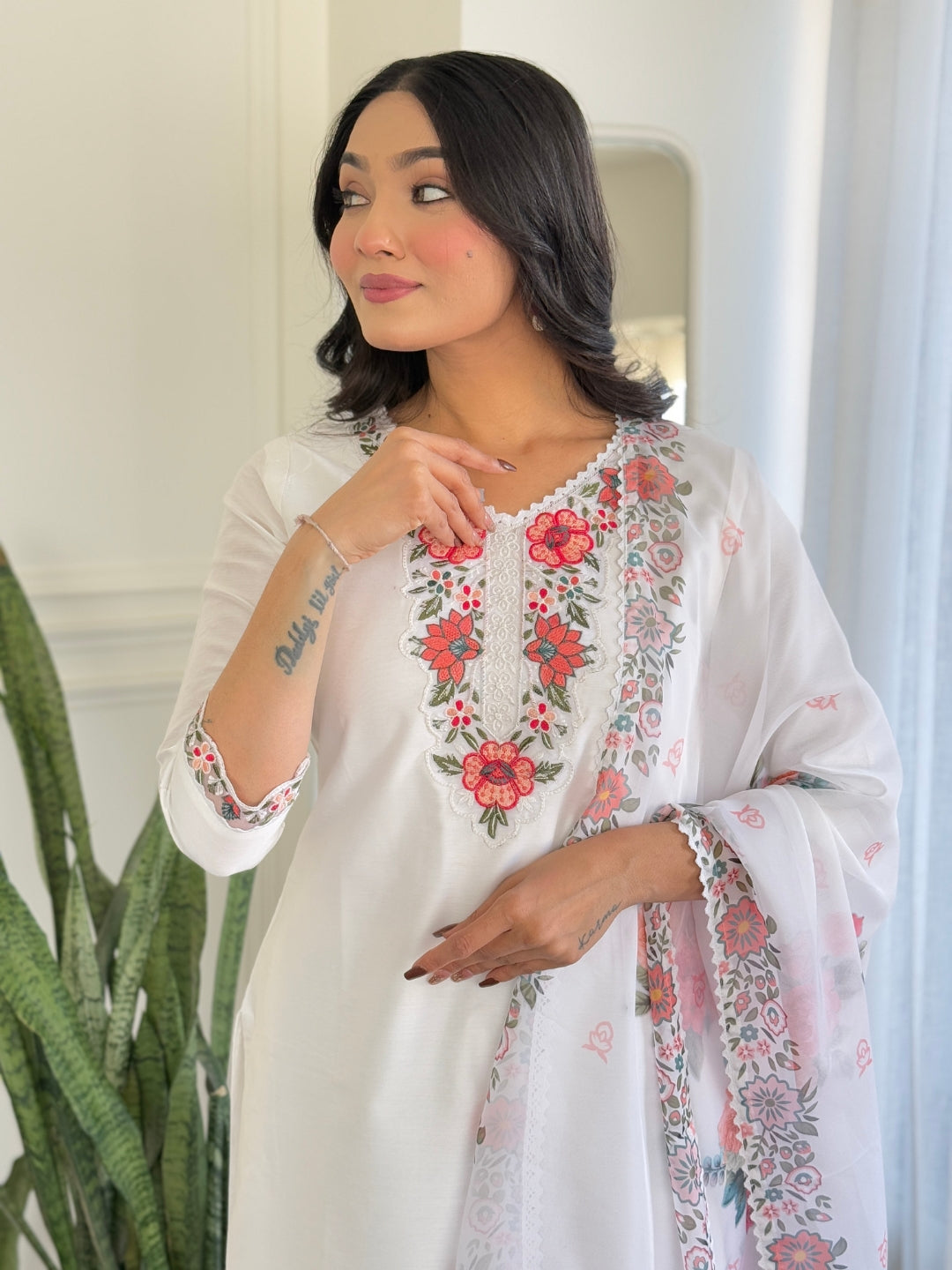 The52 Thread work on Viscose Fabric Straight Kurta, Pant and Dupatta Set | Grocsy
