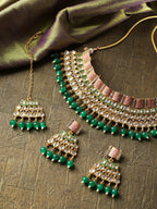 Priyaasi Women Emerald Kundan Gold-Polished MaangTika Jewellery Set - Noz2Toz