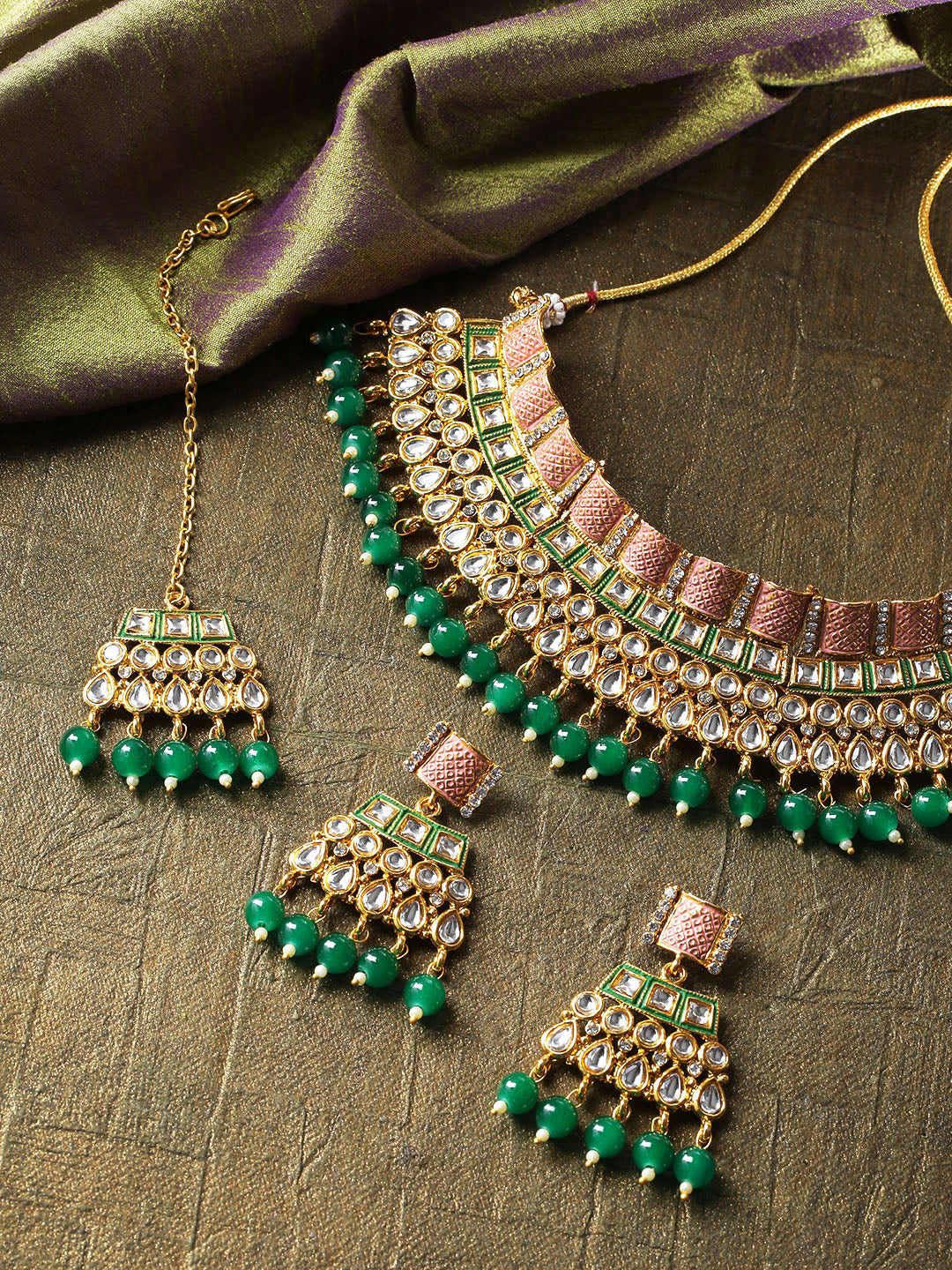 Priyaasi Women Emerald Kundan Gold-Polished MaangTika Jewellery Set - Noz2Toz