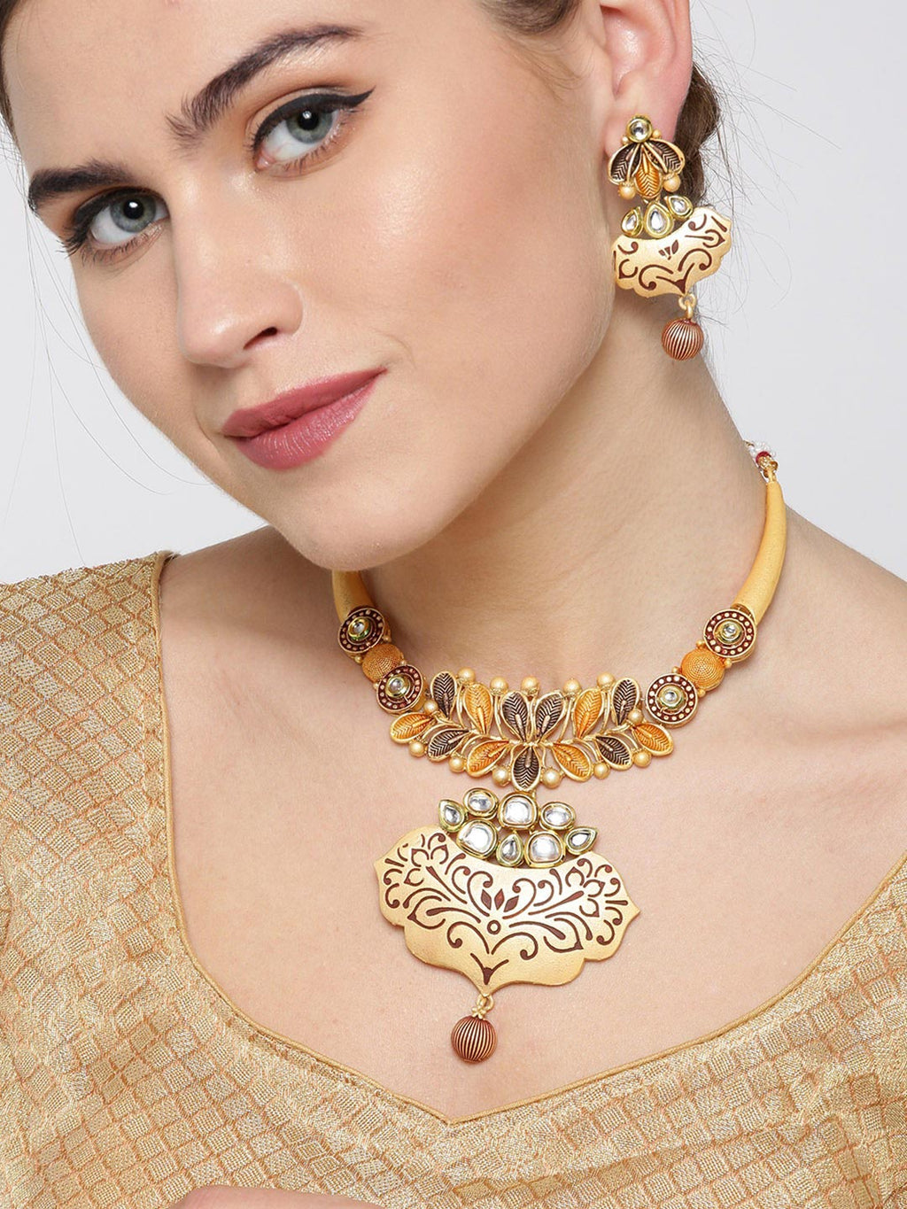 Priyaasi Women Kundan Gold-Polished Floral Jewellery Set - Swadesiicart