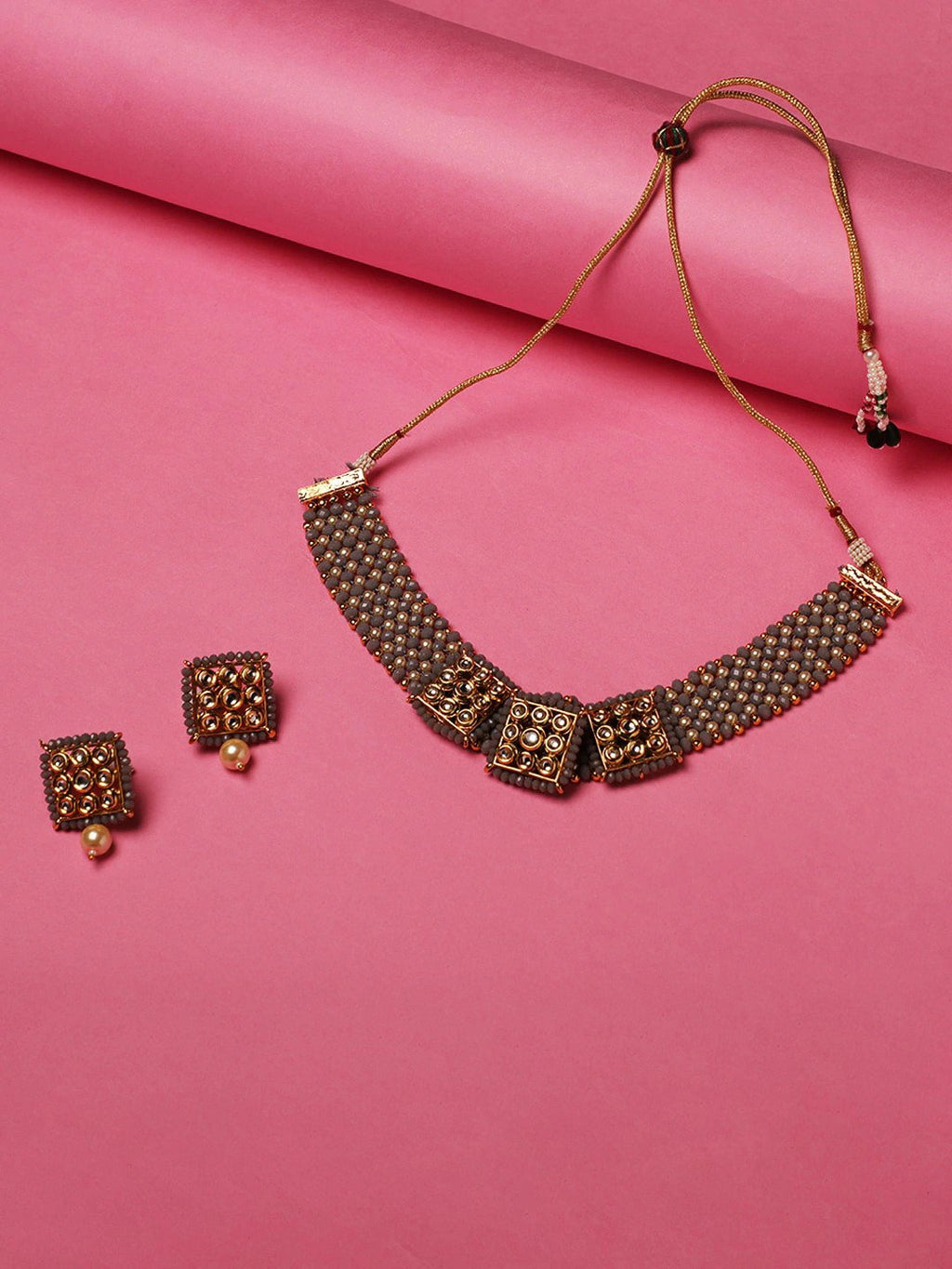 Priyaasi Women Grey Beads Kundan Pearls Gold-Polished Jewellery Set - Noz2Toz