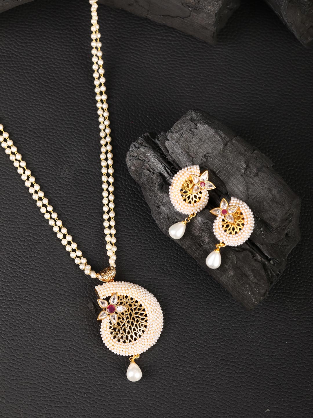 Priyaasi Women Pearls Beads Gold-Polished Floral Jewellery Set - Noz2Toz