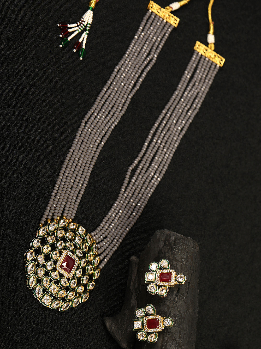 Priyaasi Women Grey Beads Kundan Gold-Polished Ranihaar Jewellery Set - Noz2Toz