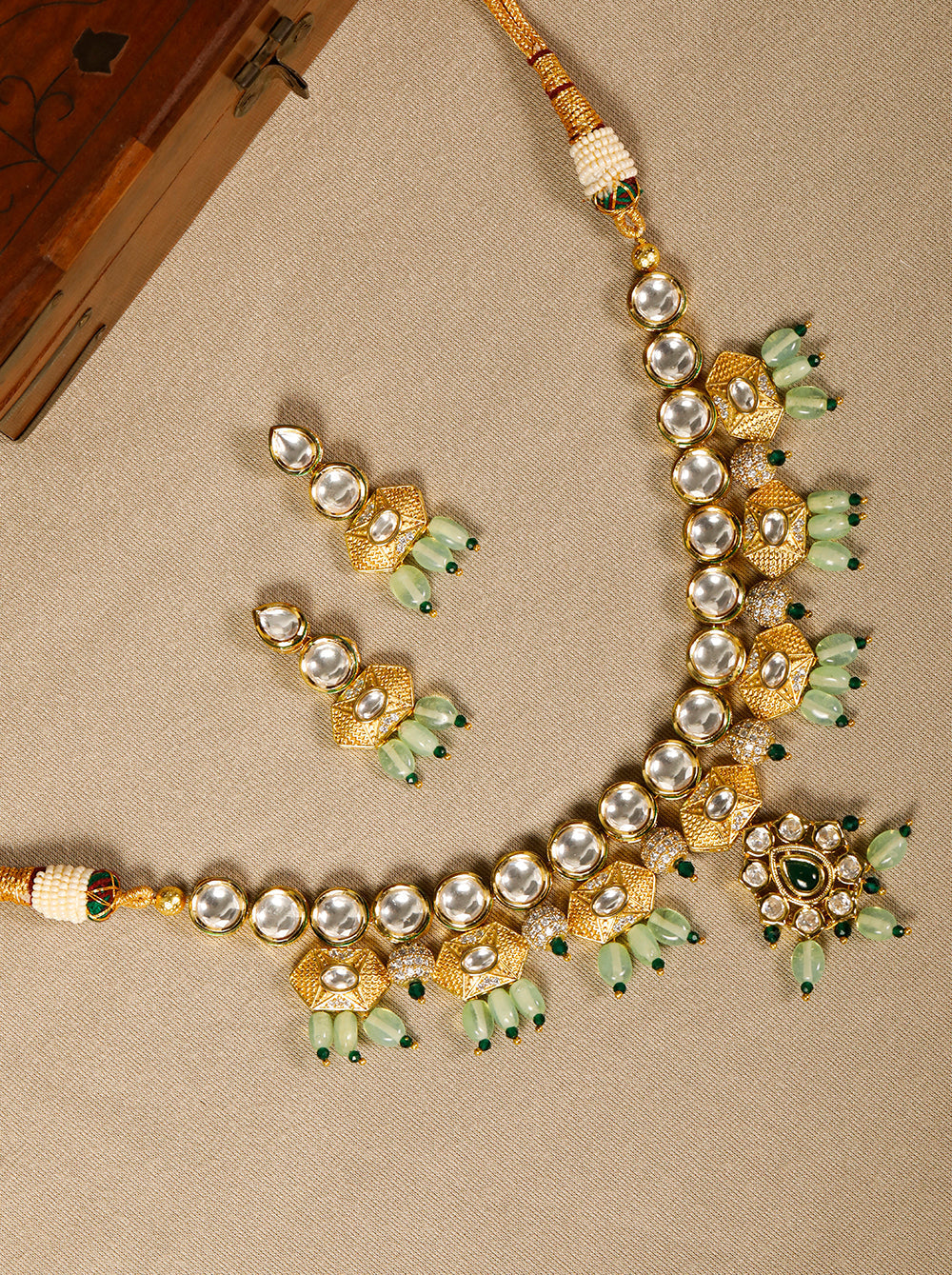 Priyaasi Women Mint Green Pearls Kundan Gold-Polished Jewellery Set - Noz2Toz