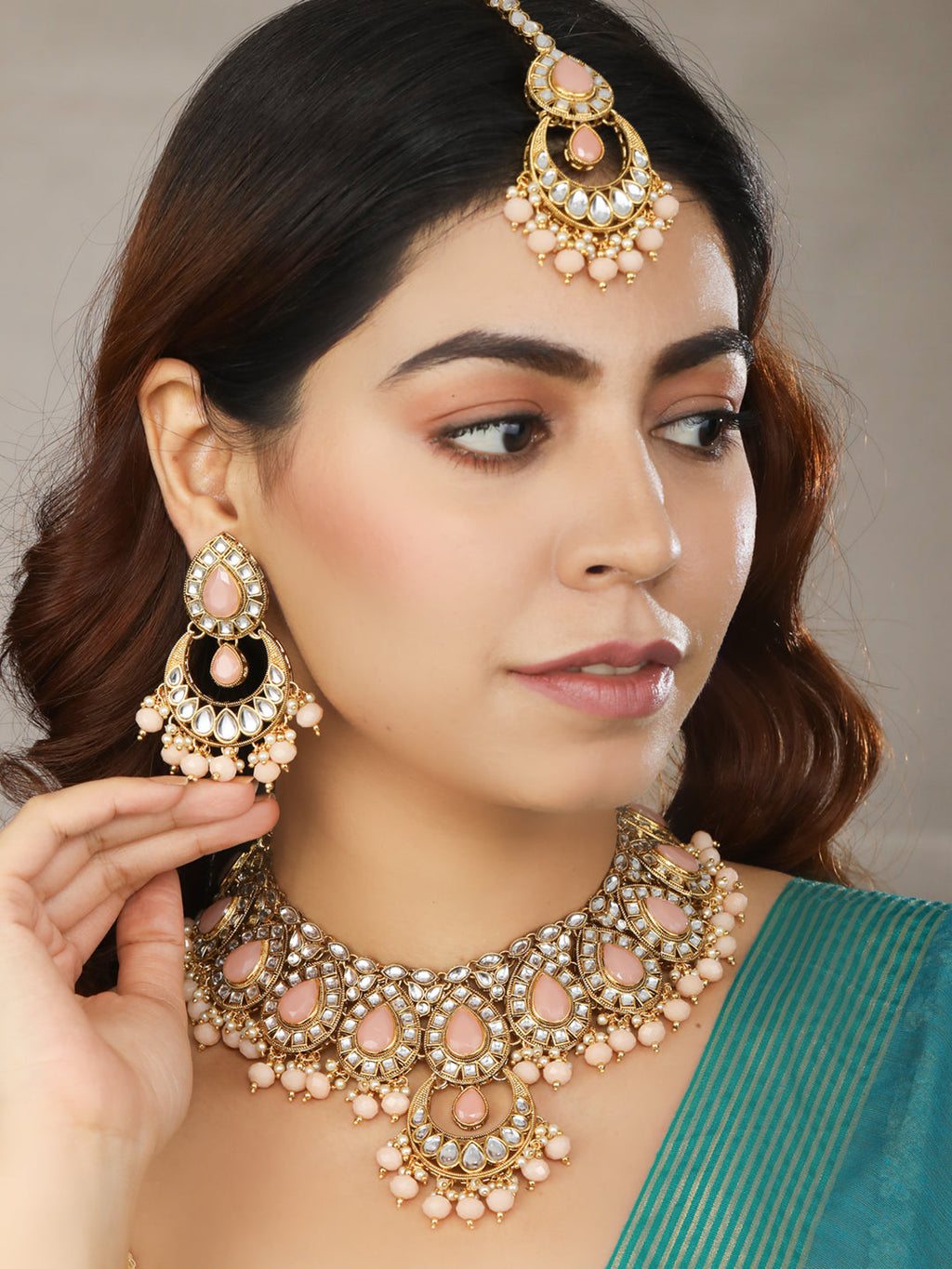 Priyaasi Women Pink Gold-Polished Jewellery Set - Swadesiicart