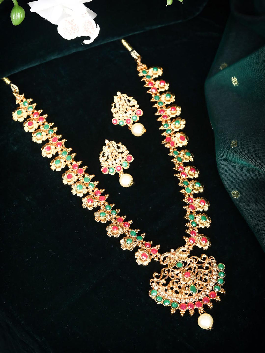 Priyaasi Women Green Kemp Stones Pearls Gold-Polished Jewellery Set - Noz2Toz