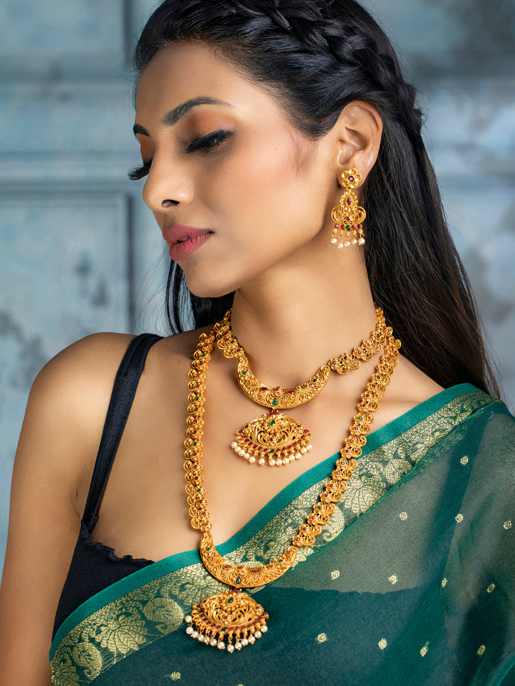 Priyaasi Women Traditional Gold-Polished Real Kemp Floral Jewelley Set - Swadesiicart